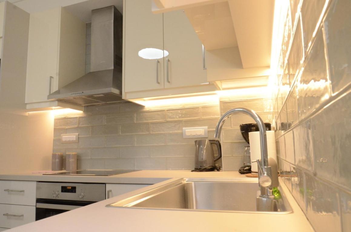 Deep Blue Apartment Hriszí Aktí Haniá Kültér fotó
